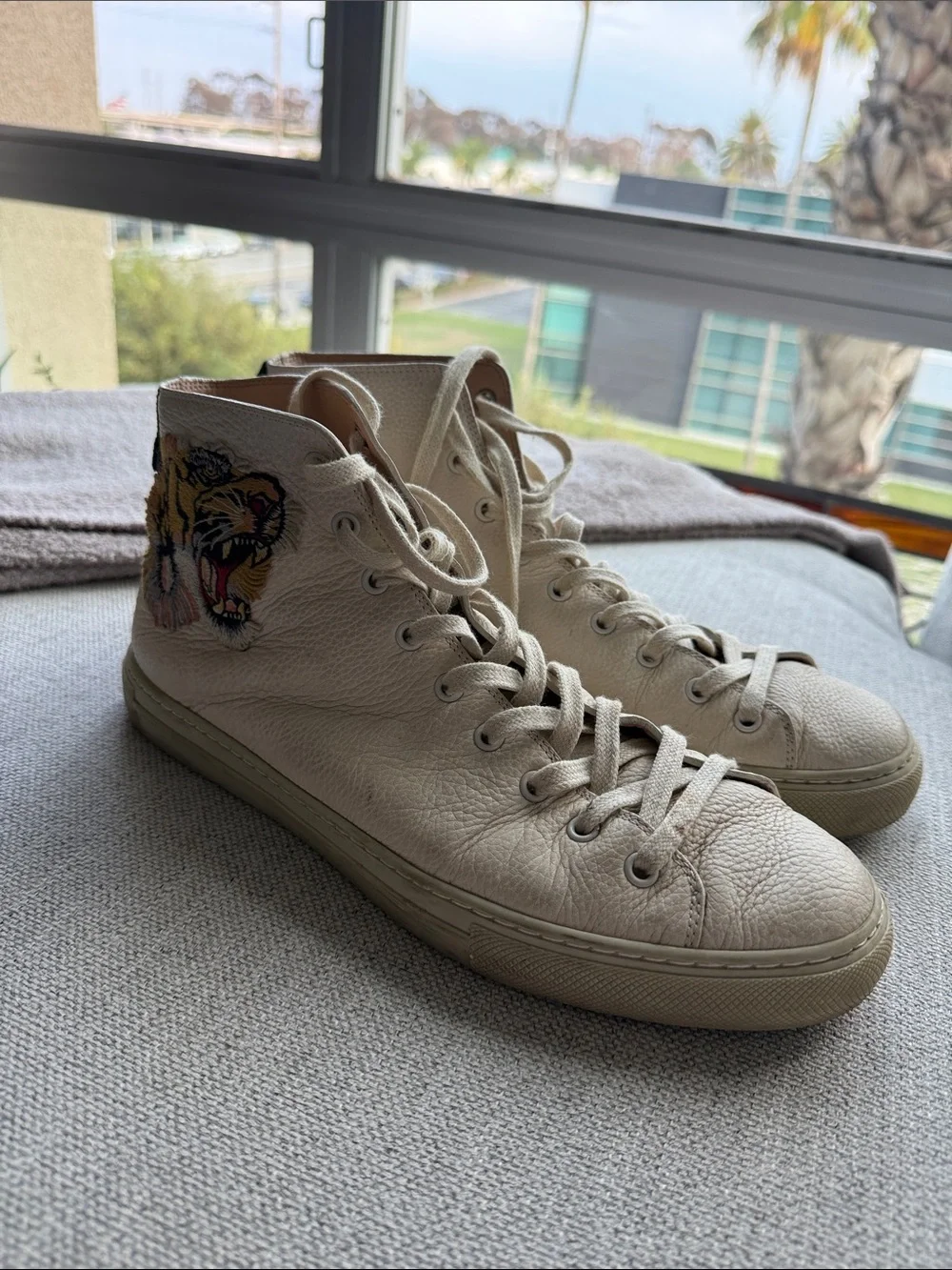 Gucci High-Top Leather Sneakers in Off-White with Tiger Embroidery